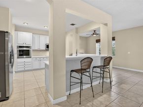19151 N Hibiscus St, Weston FL 33332
