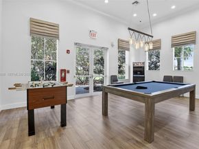 19151 N Hibiscus St, Weston FL 33332