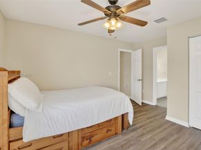19151 N Hibiscus St, Weston FL 33332