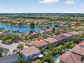 19151 N Hibiscus St, Weston FL 33332