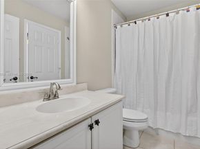 19151 N Hibiscus St, Weston FL 33332