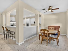 19151 N Hibiscus St, Weston FL 33332