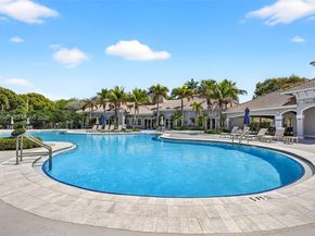 19151 N Hibiscus St, Weston FL 33332