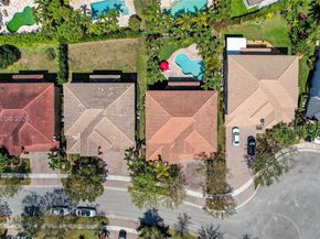 19151 N Hibiscus St, Weston FL 33332