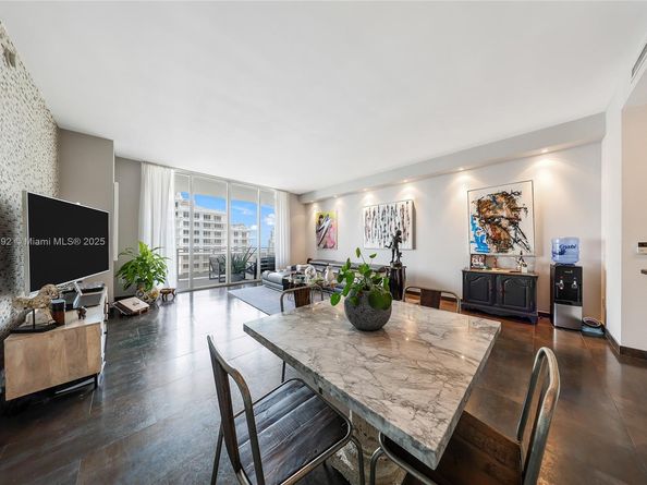 901 Brickell Key Blvd 3002, Miami FL 33131
