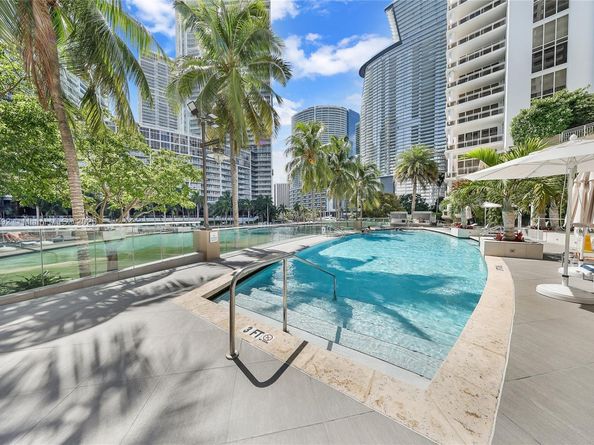901 Brickell Key Blvd 3002, Miami FL 33131