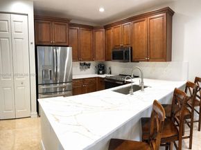 542 NE 17th Ave, Fort Lauderdale FL 33301