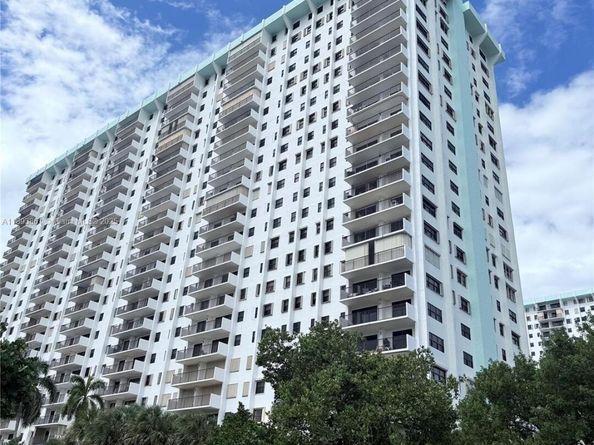 1201 S Ocean Dr 1609S, Hollywood FL 33019
