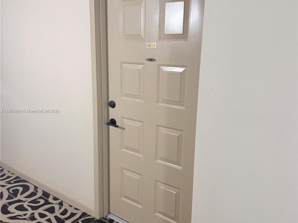 1201 S Ocean Dr 1609S, Hollywood FL 33019