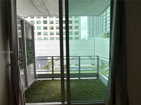 690 SW 1st Ct 1128, Miami FL 33130