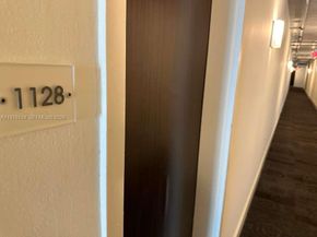 690 SW 1st Ct 1128, Miami FL 33130