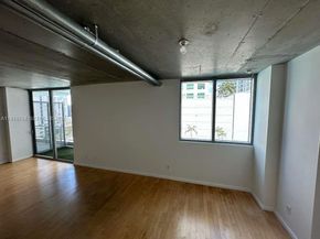 690 SW 1st Ct 1128, Miami FL 33130