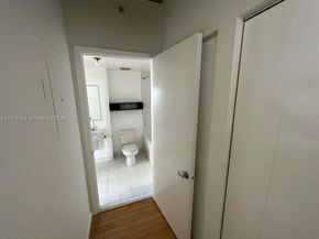 690 SW 1st Ct 1128, Miami FL 33130