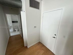 690 SW 1st Ct 1128, Miami FL 33130