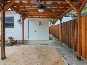 2215 Cleveland St, Hollywood FL 33020