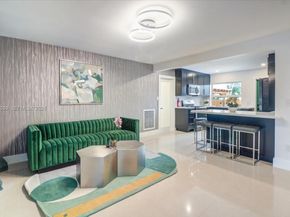 2215 Cleveland St, Hollywood FL 33020