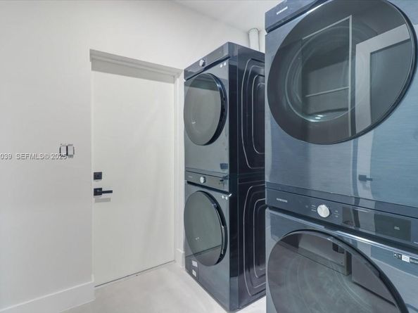 2215 Cleveland St, Hollywood FL 33020