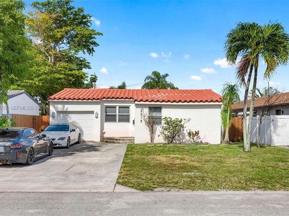 2215 Cleveland St, Hollywood FL 33020