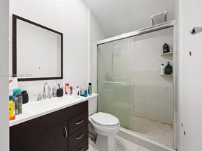 2215 Cleveland St, Hollywood FL 33020