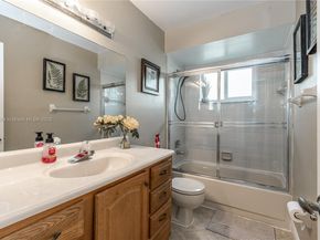 11710 NW 41st St, Sunrise FL 33323