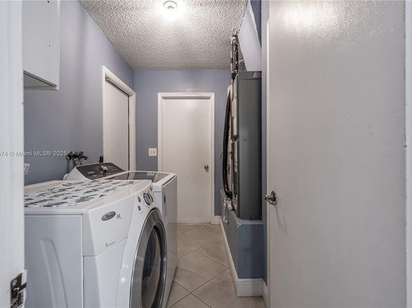 11710 NW 41st St, Sunrise FL 33323