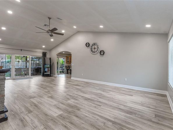 11710 NW 41st St, Sunrise FL 33323