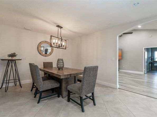 11710 NW 41st St, Sunrise FL 33323