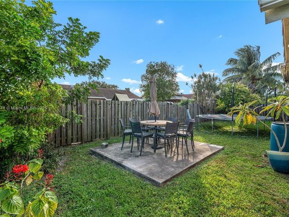 11710 NW 41st St, Sunrise FL 33323