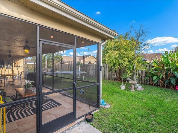 11710 NW 41st St, Sunrise FL 33323