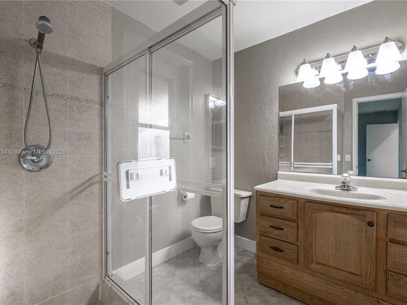 11710 NW 41st St, Sunrise FL 33323