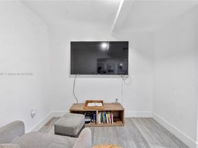 1101 NW 40th St, Miami FL 33127