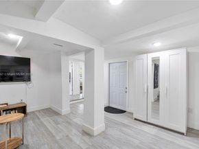 1101 NW 40th St, Miami FL 33127
