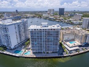 121 Golden Isles Dr 201, Hallandale Beach FL 33009