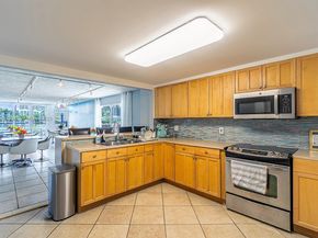 121 Golden Isles Dr 201, Hallandale Beach FL 33009