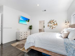 5100 SW 75th St, Miami FL 33143