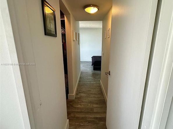 13499 Biscayne Blvd 1013, North Miami FL 33181