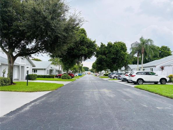 8957 Meadowlark Way, Boca Raton FL 33496
