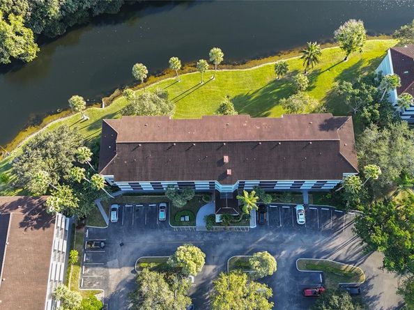 4133 S Carambola Cir S G203, Coconut Creek FL 33066