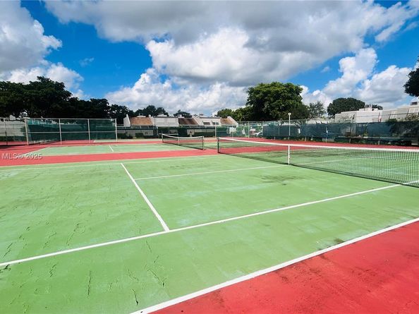 1666 NW 113th Way, Pembroke Pines FL 33026