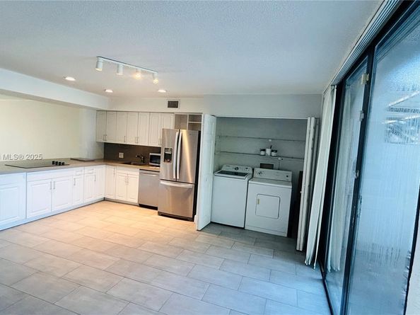 1666 NW 113th Way, Pembroke Pines FL 33026