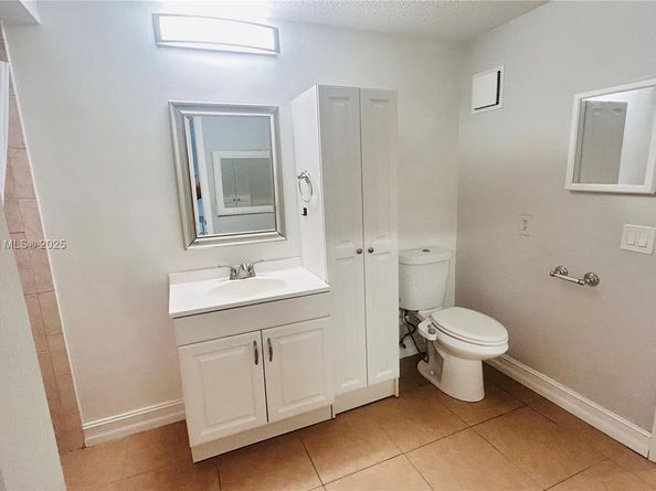 1666 NW 113th Way, Pembroke Pines FL 33026