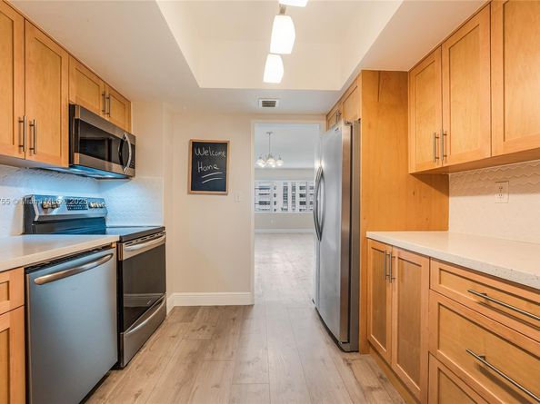 1700 NE 105th St 505, Miami Shores FL 33138