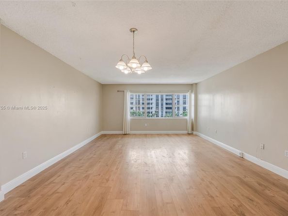 1700 NE 105th St 505, Miami Shores FL 33138