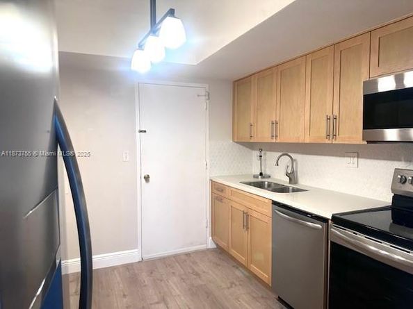 1700 NE 105th St 505, Miami Shores FL 33138