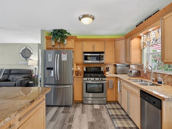5555 NE 20th Ter, Fort Lauderdale FL 33308