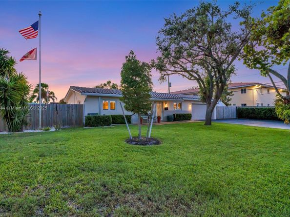 5555 NE 20th Ter, Fort Lauderdale FL 33308
