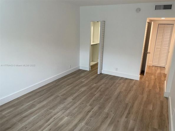100 Edgewater Dr 101, Coral Gables FL 33133