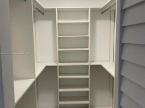 100 Edgewater Dr 101, Coral Gables FL 33133