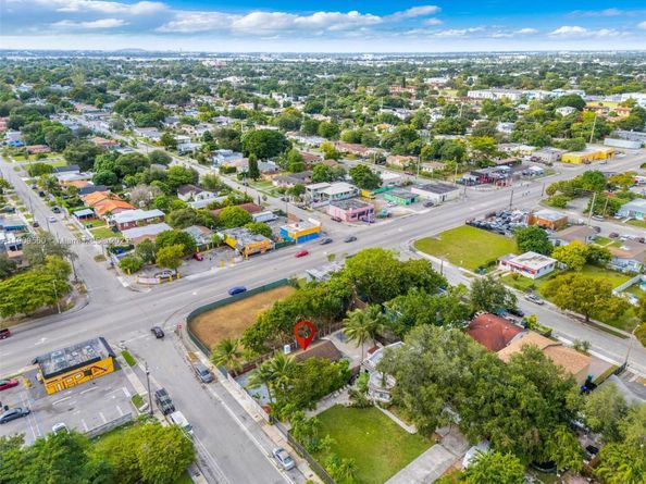 1621 NW 55th St, Miami FL 33142