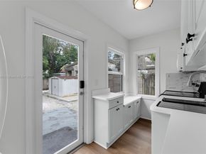 1621 NW 55th St, Miami FL 33142